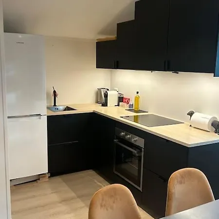 Lite Hus 15 Min Fra Oslo بيت للعطل Høvik
