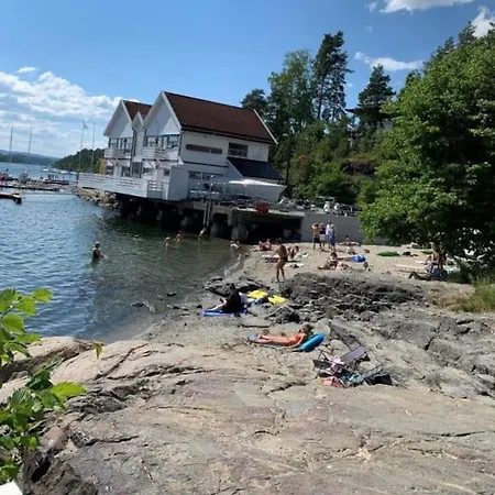 Lite Hus 15 Min Fra Oslo Høvik