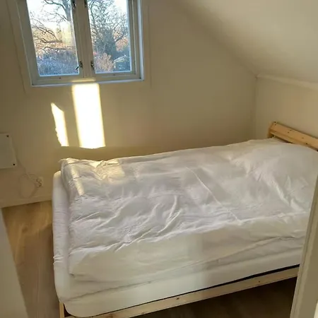 Lite Hus 15 Min Fra Oslo 度假居